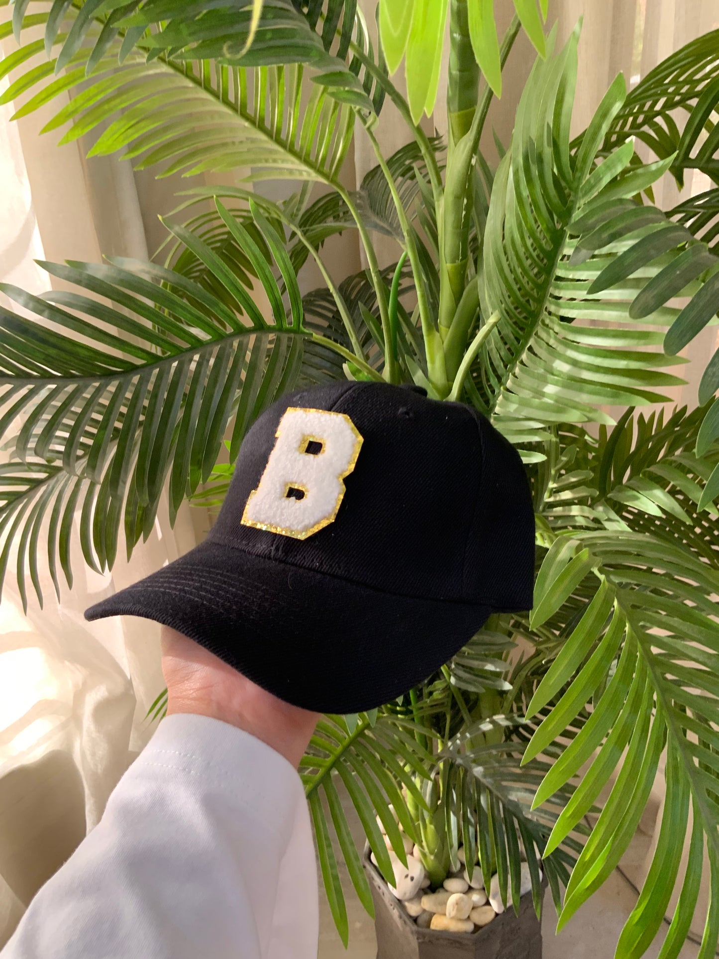 Caps